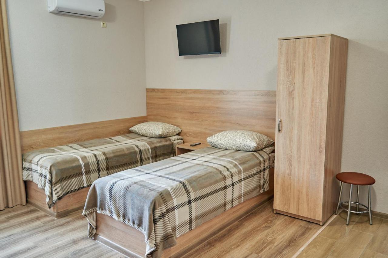 Каприз Hotel Kamianets-Podilskyi Exterior photo