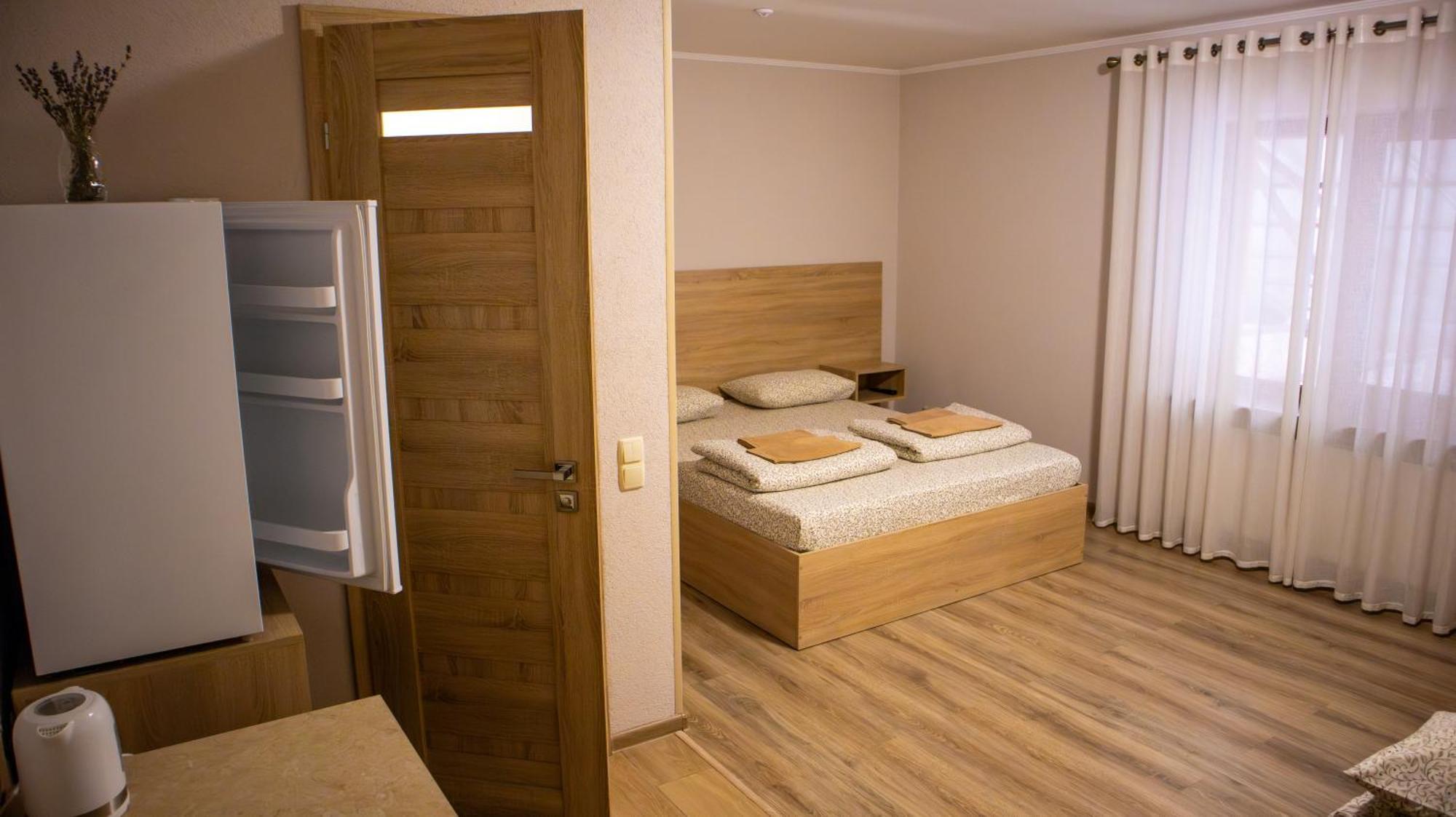 Каприз Hotel Kamianets-Podilskyi Exterior photo